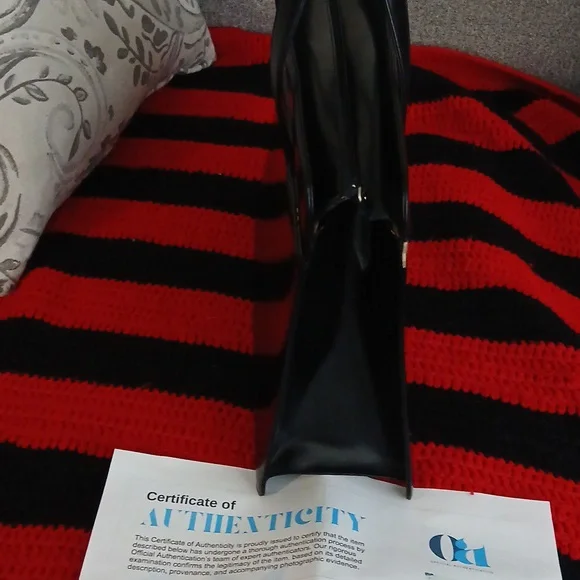 Burberry handbag - Picture 3 of 5